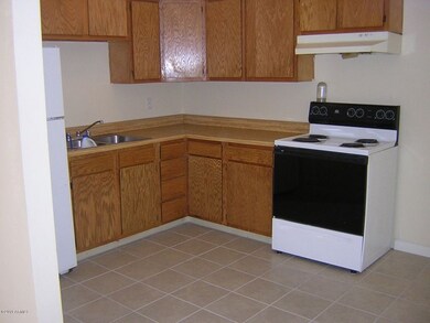 4944 E Holly St unit D, Phoenix, AZ 85008 - photo 3