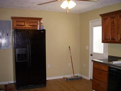 502 Polk St, Manchester, TN 37355 - photo 5