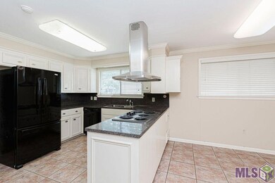 5633 Sandalwood Dr, Baton Rouge, LA 70806 - photo 3