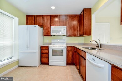 6611F Jupiter Hills Cir unit F, Alexandria, VA 22312 - photo 2