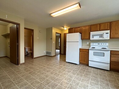 KITCHEN - ALL APPLIANCES INCLUDED