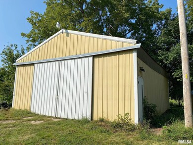 1503 N Mount Zion Rd, Jacksonville, IL 62650 - photo 3