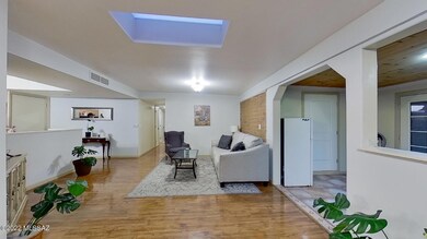 9401-E-Deer-Trail-Living-room