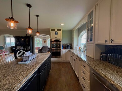 4 - Kitchen