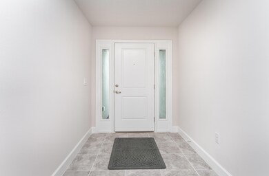 1480 Foyer 2