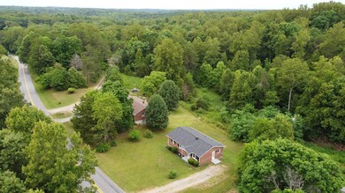 1802 Mapleton Dr, Callands, VA 24530 - photo 6