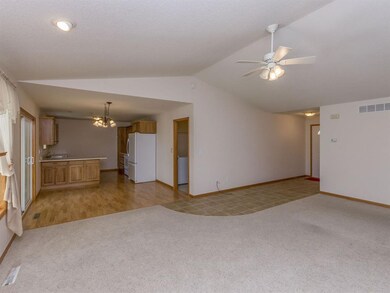 2295 Robert Dr, Marion, IA 52302 - photo 4