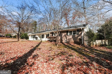 558 Dorsey Cir SW unit 3, Lilburn, GA 30047 - photo 3