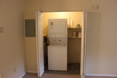 R6 Grandview Dr, South Burlington, VT 05403 - photo 5