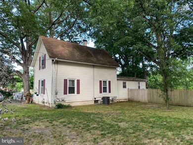 631 E Sherman Ave, Vineland, NJ 08360 - photo 3