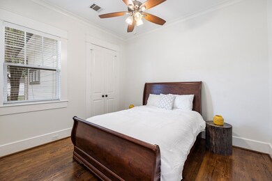 2003 Chippendale Rd, Houston, TX 77018 - photo 5