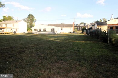 933 Lower Ferry Rd, Ewing, NJ 08628 - photo 5