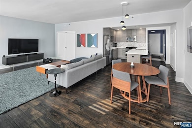 1025 Maxwell Ln unit 1104, Hoboken, NJ 07030 - photo 2