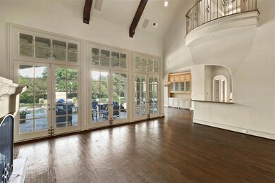 Open living spaces combines kitchen, breakfast are