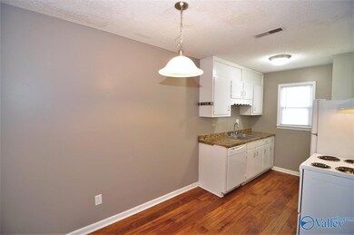 3911 Talwell Dr SW unit 3, Huntsville, AL 35805 - photo 3