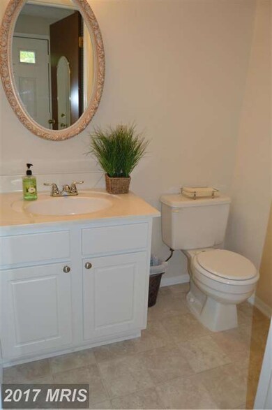 1294 Elm Grove Cir, Silver Spring, MD 20905 - photo 4