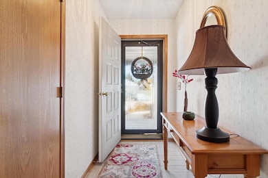 1520 Shannon Dr, Janesville, WI 53546 - photo 7