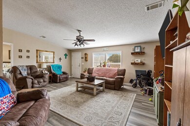 1270 Ross Ln, Springtown, TX 76082 - photo 7