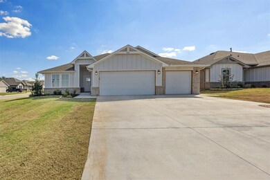 1211 Ariana St, Shawnee, OK 74804 - photo 2