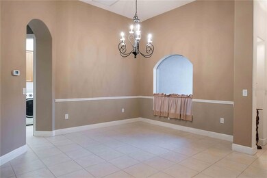 FORMAL DINING