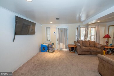 201 Londonderry Ln, Darby, PA 19023 - photo 5