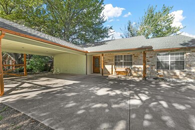 617 N Avenue D, Springtown, TX 76082 - photo 3