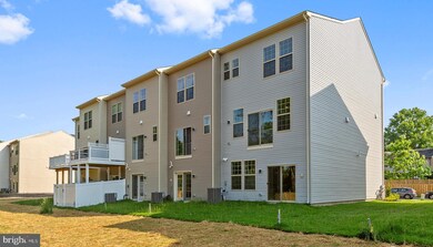 8179 Hollow Ct, Severn, MD 21144 - photo 4