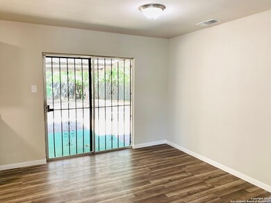 526 Carol Crest St, San Antonio, TX 78220 - photo 6