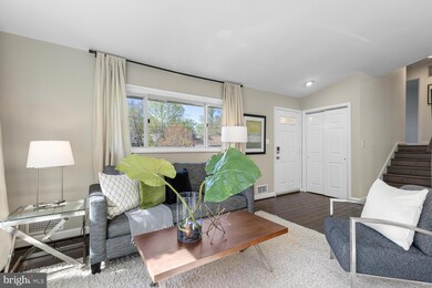 10904 Maple St, Fairfax, VA 22030 - photo 7