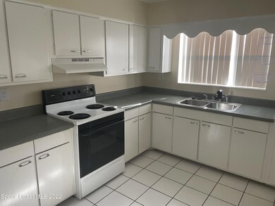 810 S Orlando Ave unit 6, Cocoa Beach, FL 32931 - photo 3