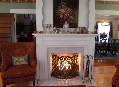 Creates warmth and ambiance without the muss and f