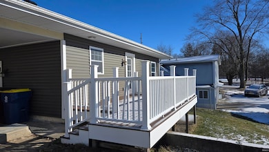 111 Carlin St, Auburn, IN 46706 - photo 3