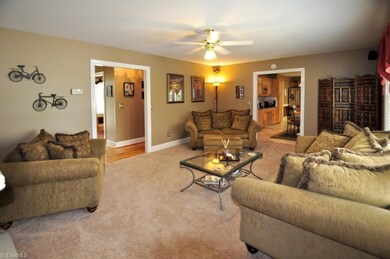 2392 Hickory Forest Dr, Asheboro, NC 27203 - photo 4