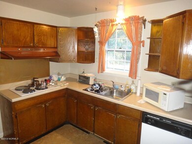 1004 Daniel Dr, Jacksonville, NC 28540 - photo 6