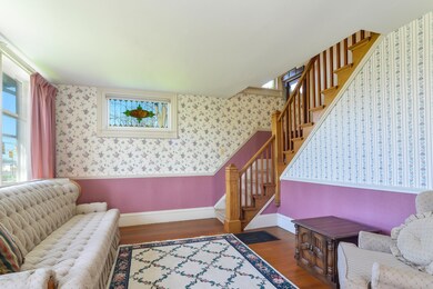 004-Living_Room-4000119-large