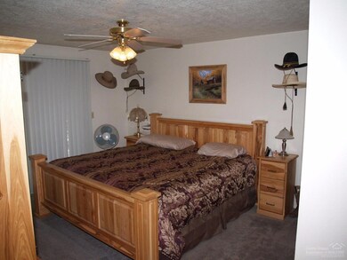 1404 SW 28th St, Redmond, OR 97756 - photo 7