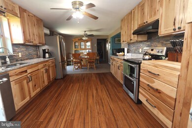 400 Bentwood Dr, Hatfield, PA 19440 - photo 5