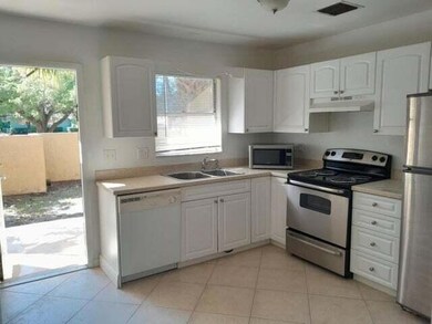 2016 S 10th St unit C, Fort Pierce, FL 34950 - photo 4