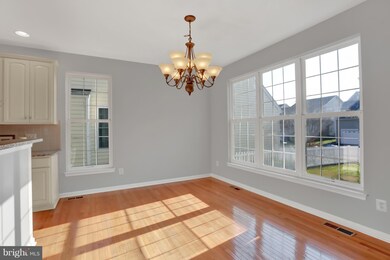 25138 Justice Dr, Chantilly, VA 20152 - photo 3