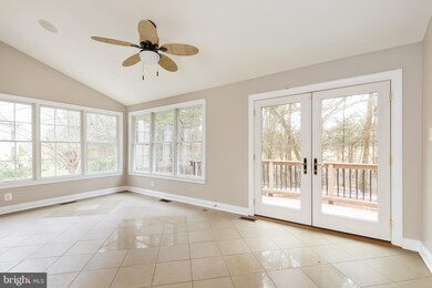 26125 Wendell St, Chantilly, VA 20152 - photo 5