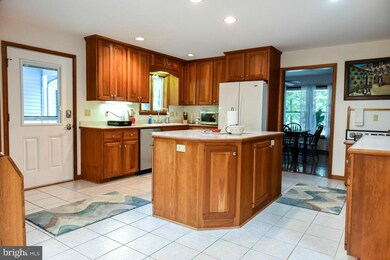 23124 Old Pine Ct, California, MD 20619 - photo 2