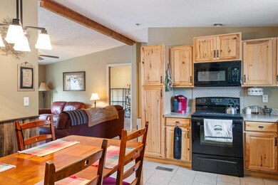 Kitchen & Dining