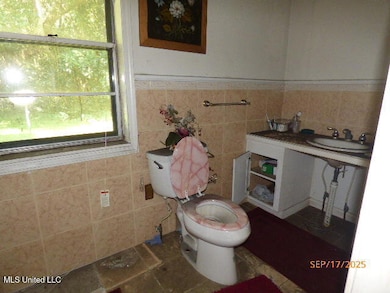 11 Woodside Ct, Natchez, MS 39120 - photo 5