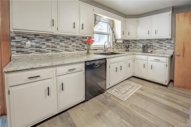 72 Dale Dr, North Tonawanda, NY 14120 - photo 6