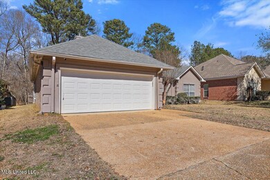 03-261 Azalea Circle