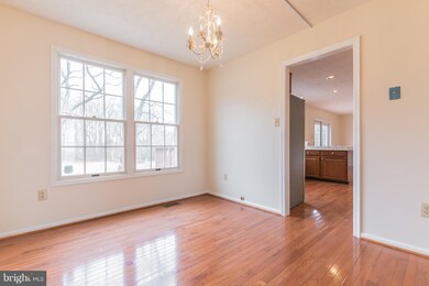 13216 Whiteholm Dr, Upper Marlboro, MD 20774 - photo 6