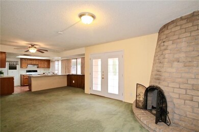 10740 Janway Dr, El Paso, TX 79935 - photo 5