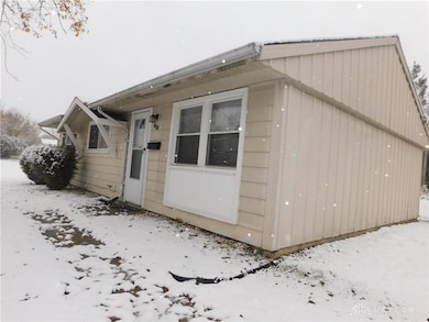 608 Monaco Dr, Springfield, OH 45506 - photo 2