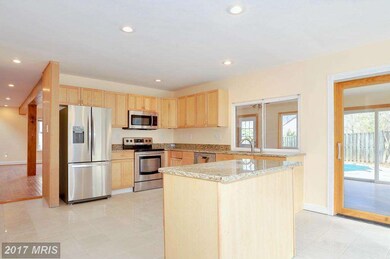 5925 Veranda Dr, Springfield, VA 22152 - photo 6