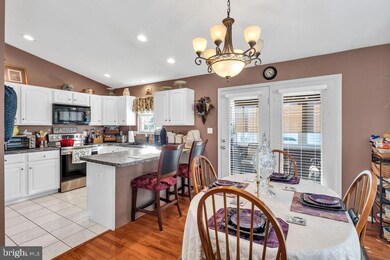 907 Devine Dr, Strasburg, VA 22657 - photo 5